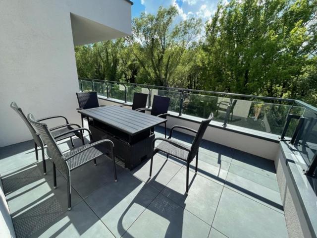Lakeside Family & Studio Apartments Keszthely Εξωτερικό φωτογραφία